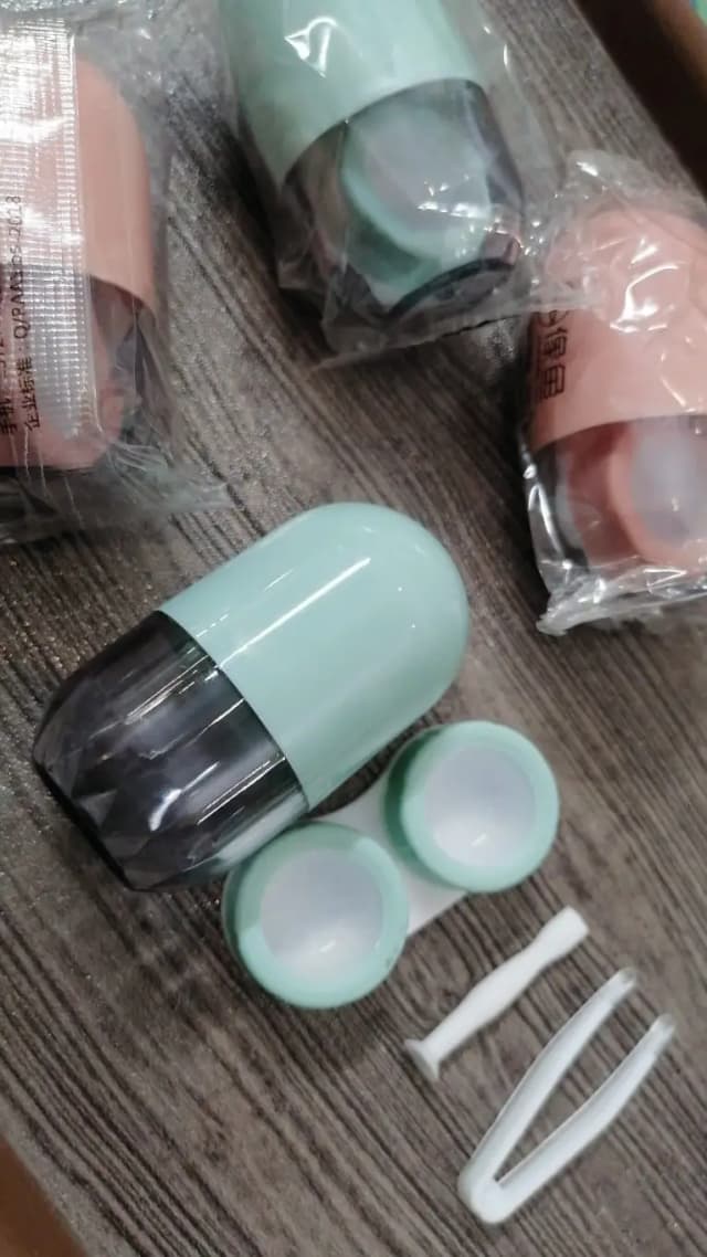 New Capsule Style Travel Kit